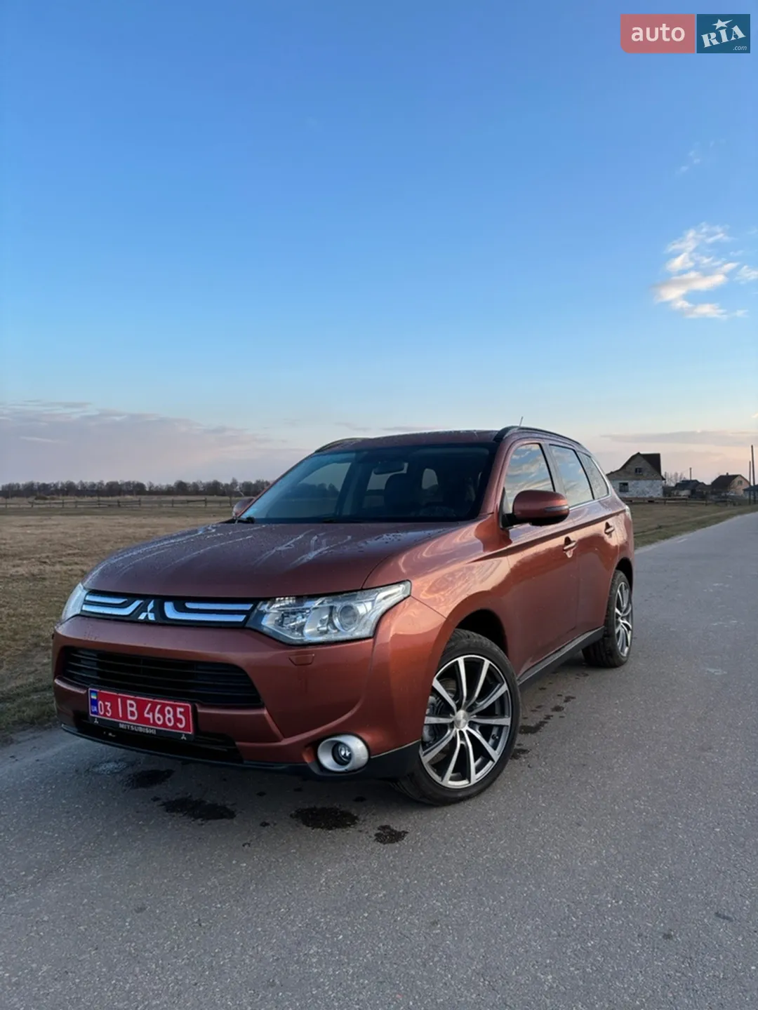 2013 Mitsubishi Outlander - мініатюра 2