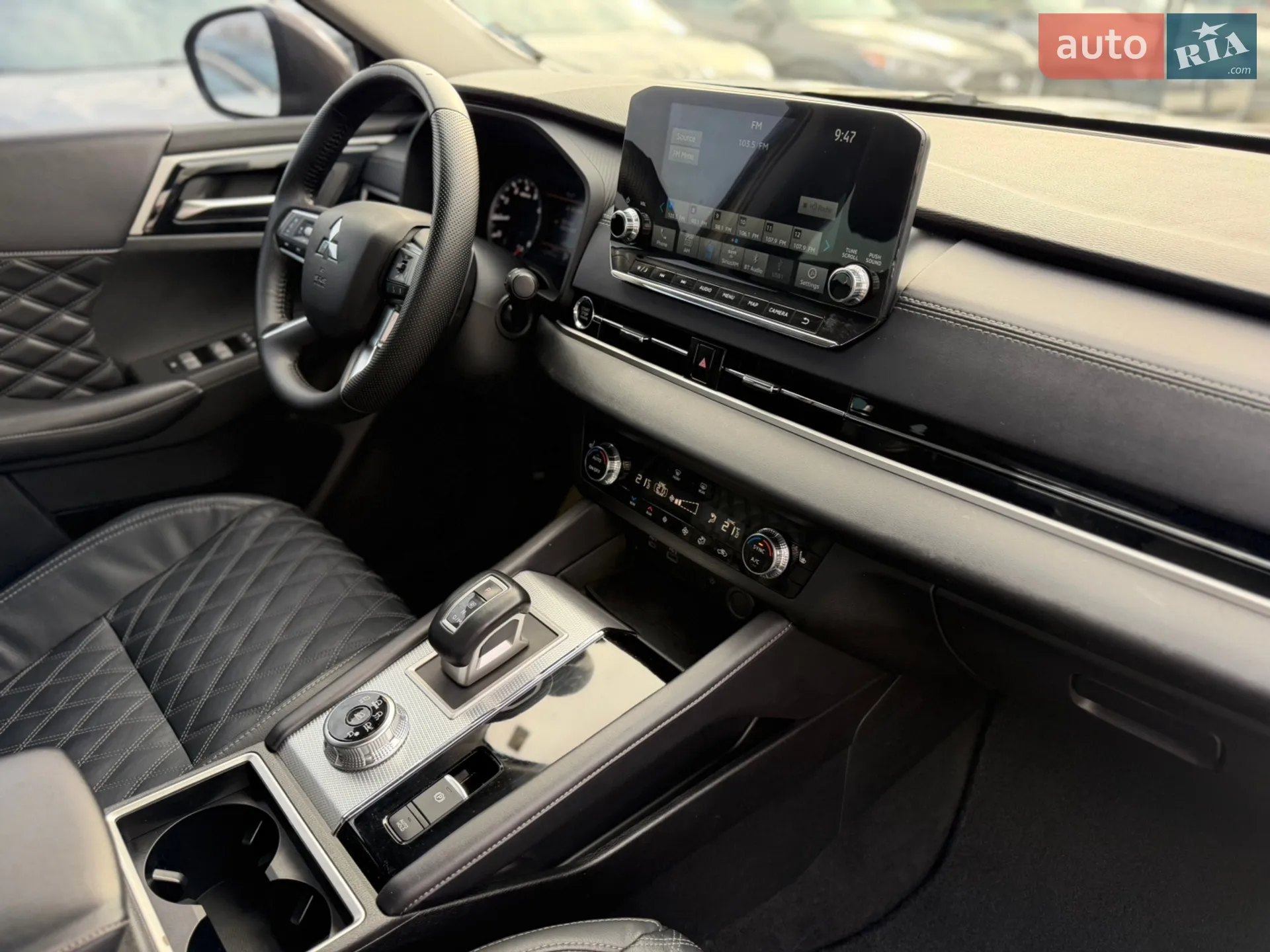 2022 Mitsubishi Outlander - мініатюра 25