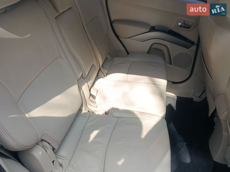 Внедорожник / Кроссовер Mitsubishi Outlander 2008 в Полтаве