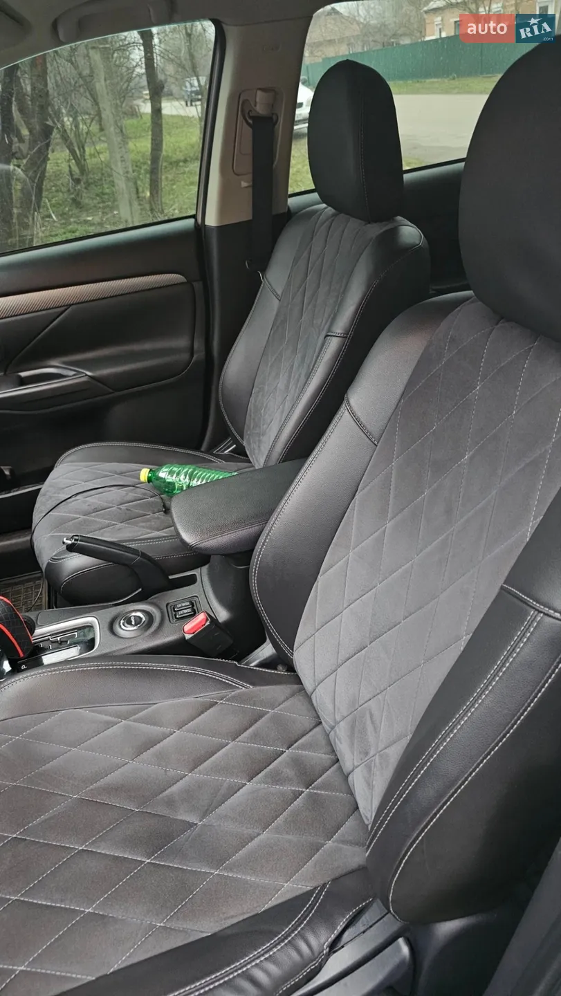 2013 Mitsubishi Outlander - мініатюра 4