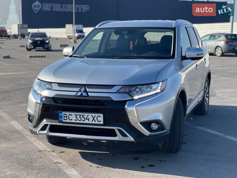 Внедорожник / Кроссовер Mitsubishi Outlander 2020 в Львове фото 3 Внедорожник / Кроссовер Mitsubishi Outlander 2020 в Львове