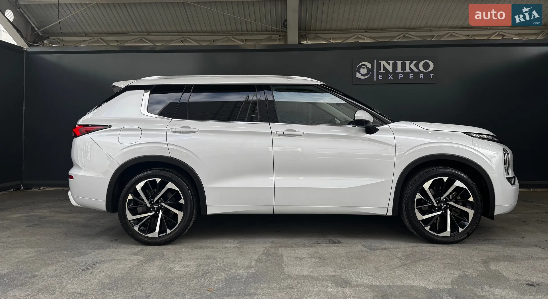 2024 Mitsubishi Outlander - мініатюра 18