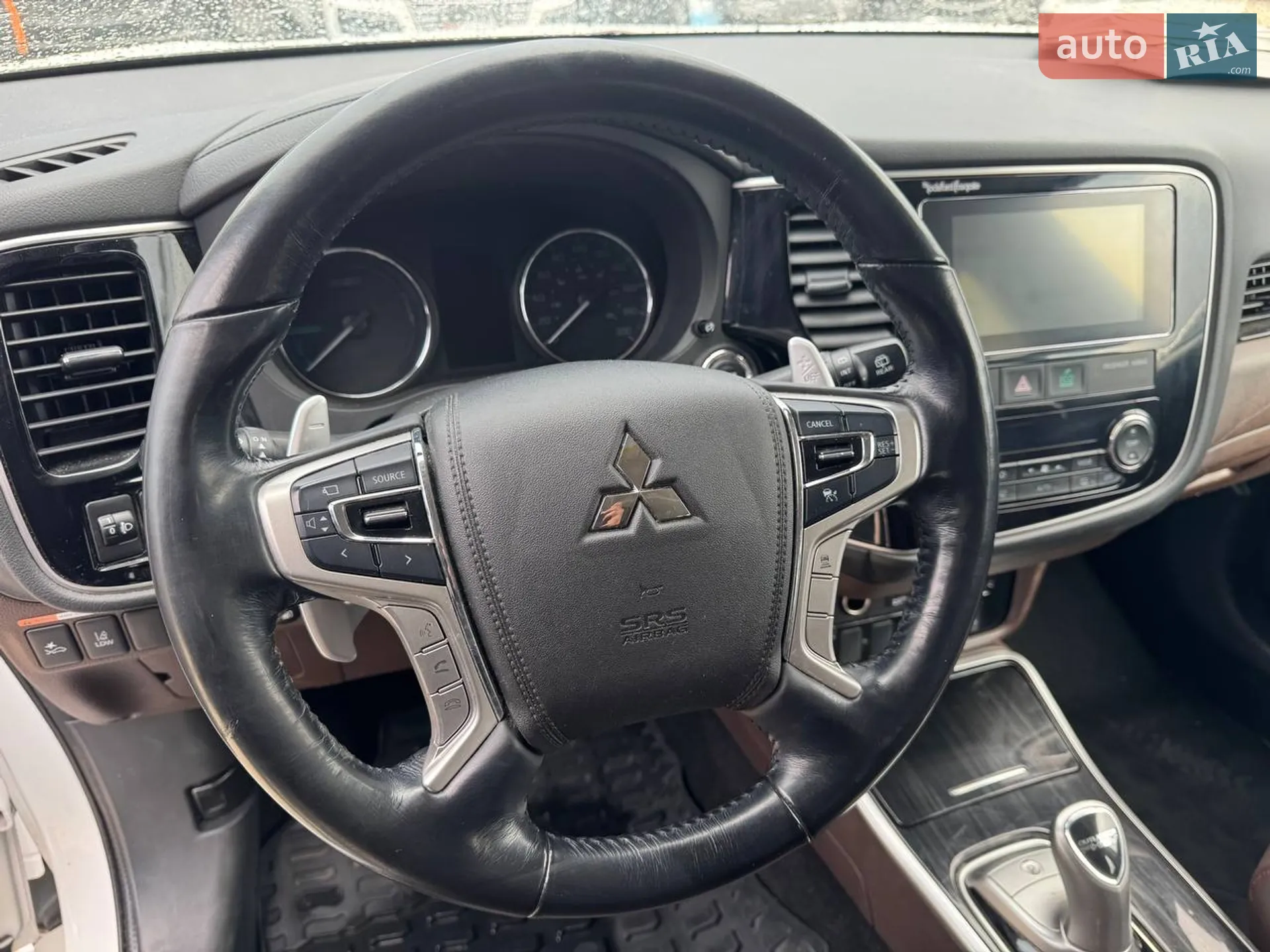 2018 Mitsubishi Outlander - мініатюра 16