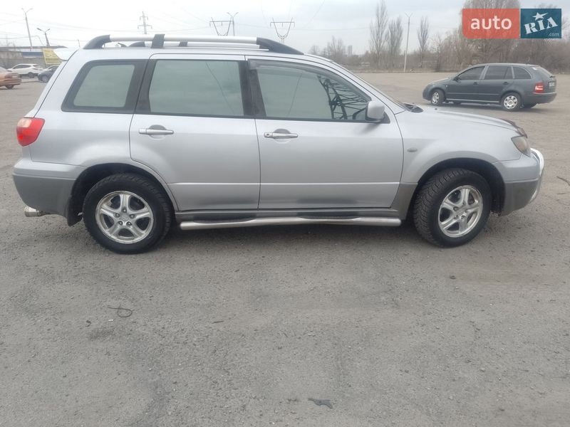 Позашляховик / Кросовер Mitsubishi Outlander 2003 в Дніпрі