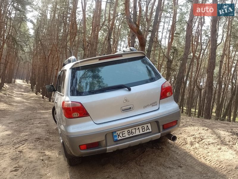 Позашляховик / Кросовер Mitsubishi Outlander 2003 в Дніпрі