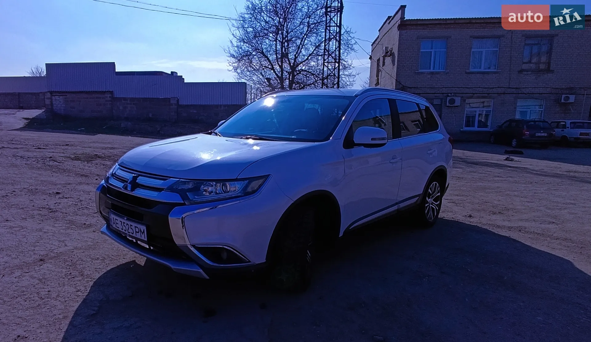 2017 Mitsubishi Outlander - мініатюра 3
