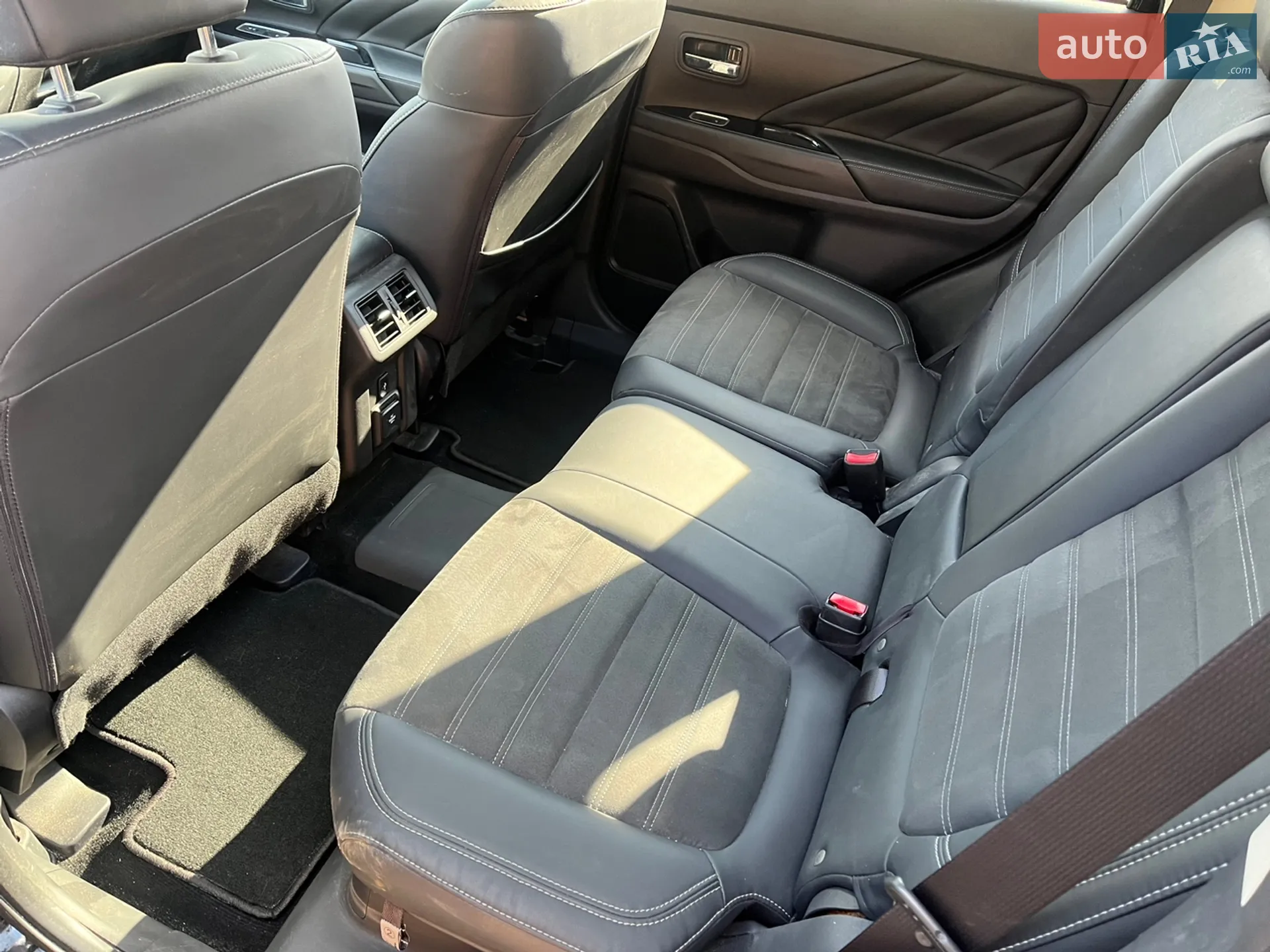 2019 Mitsubishi Outlander - мініатюра 35