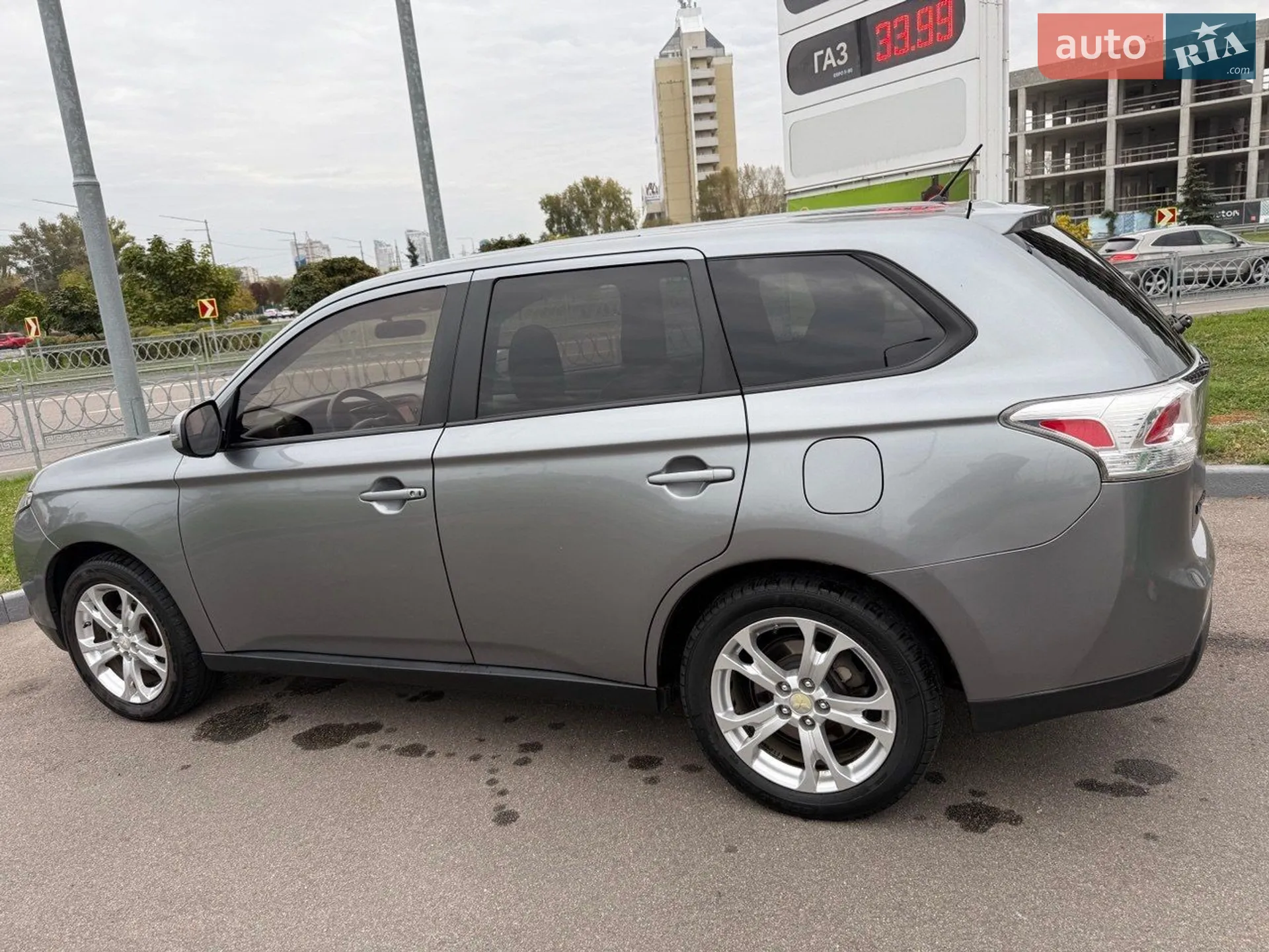2013 Mitsubishi Outlander - мініатюра 2
