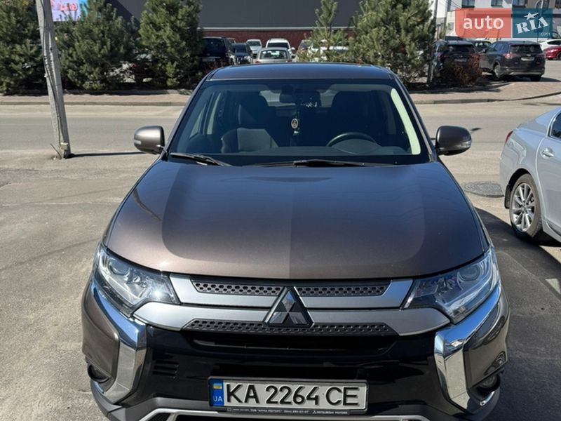 Mitsubishi Outlander 2019