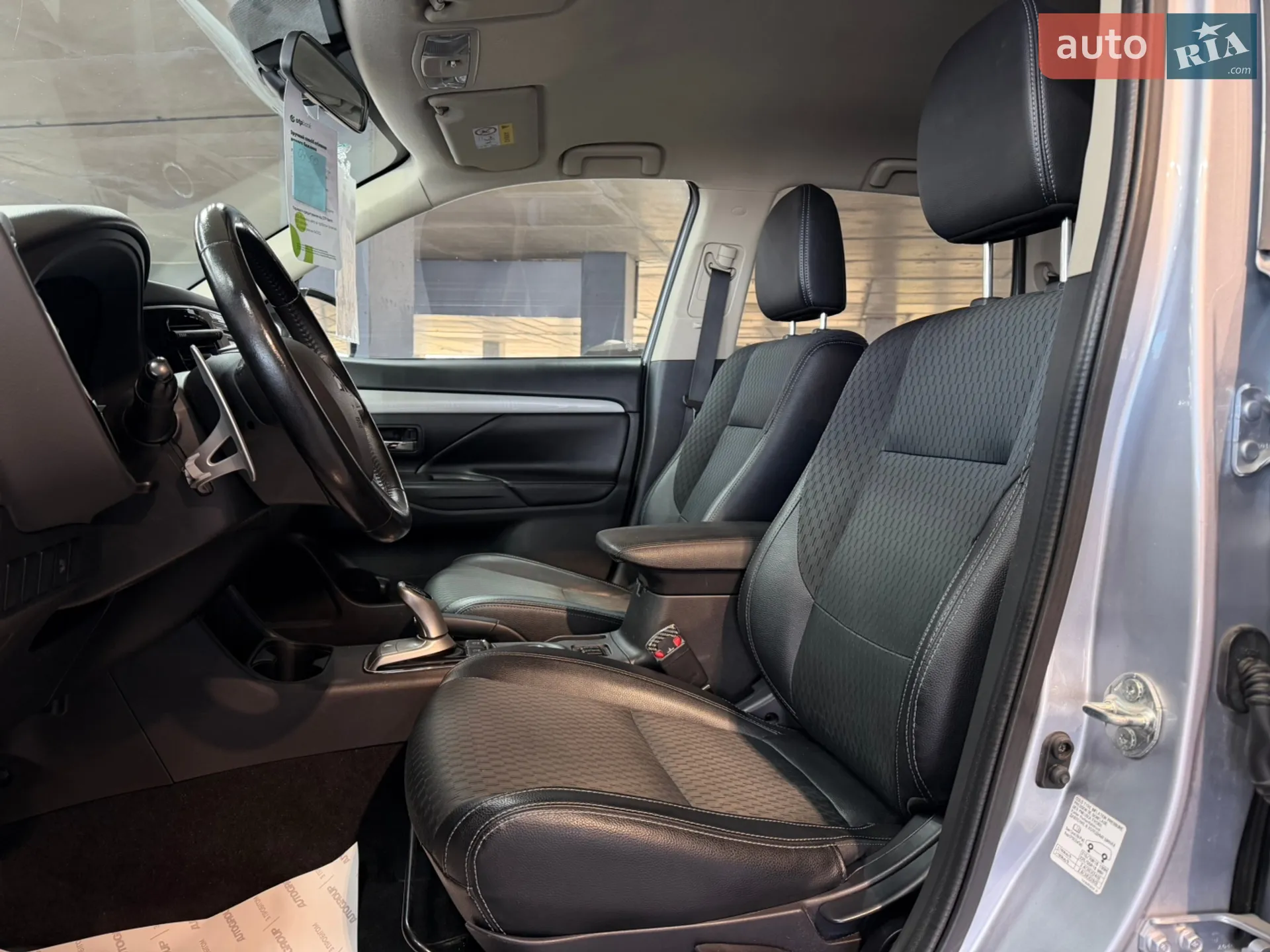 2015 Mitsubishi Outlander - мініатюра 12