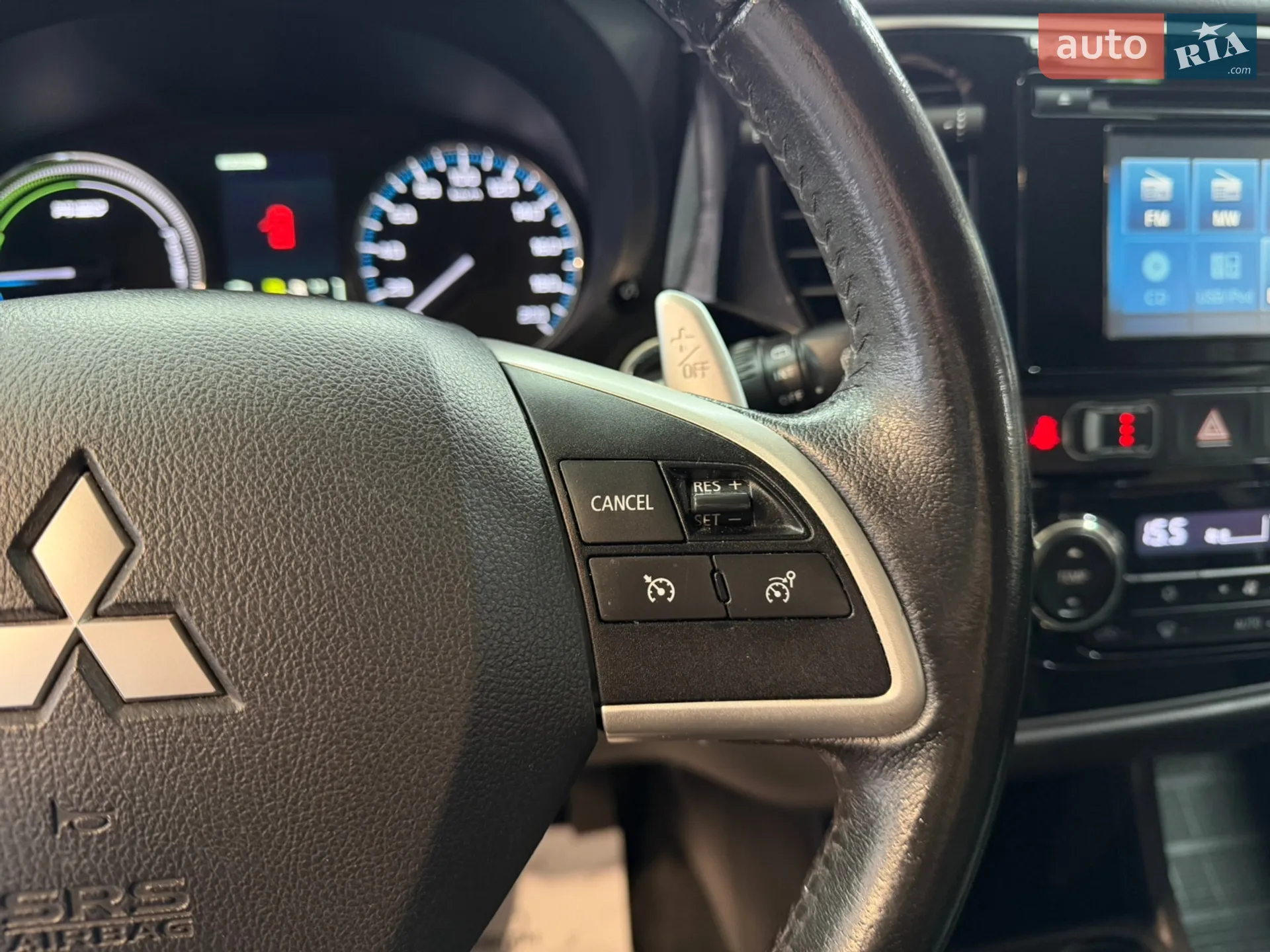 2015 Mitsubishi Outlander - мініатюра 16