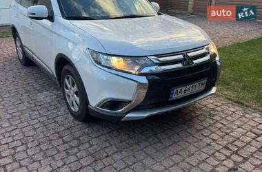 Позашляховик / Кросовер Mitsubishi Outlander 2018 в Києві