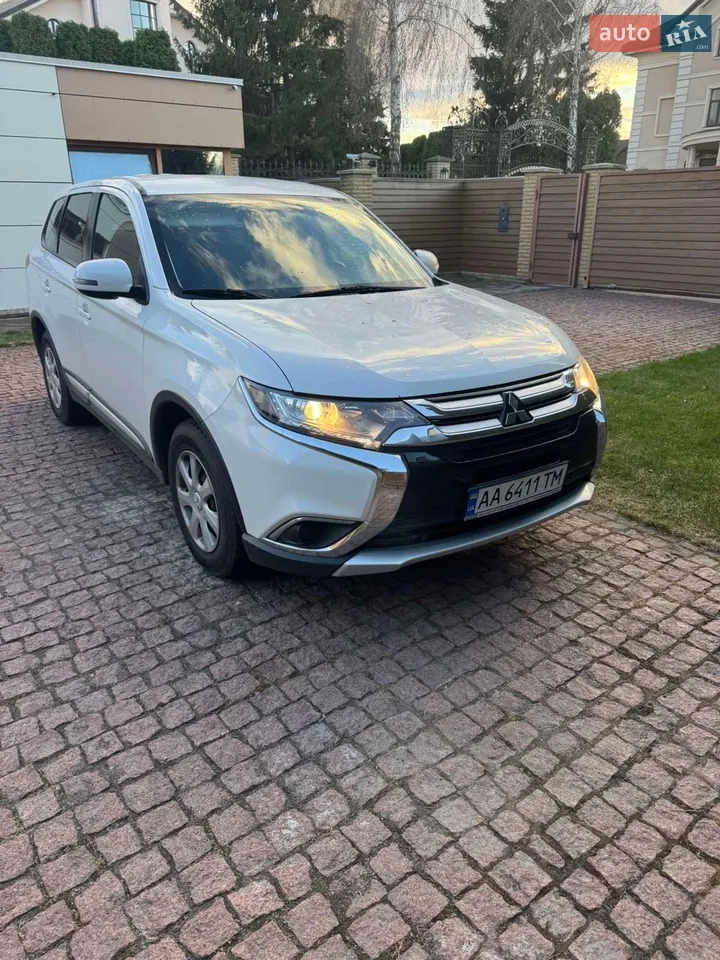 2018 Mitsubishi Outlander - мініатюра 14