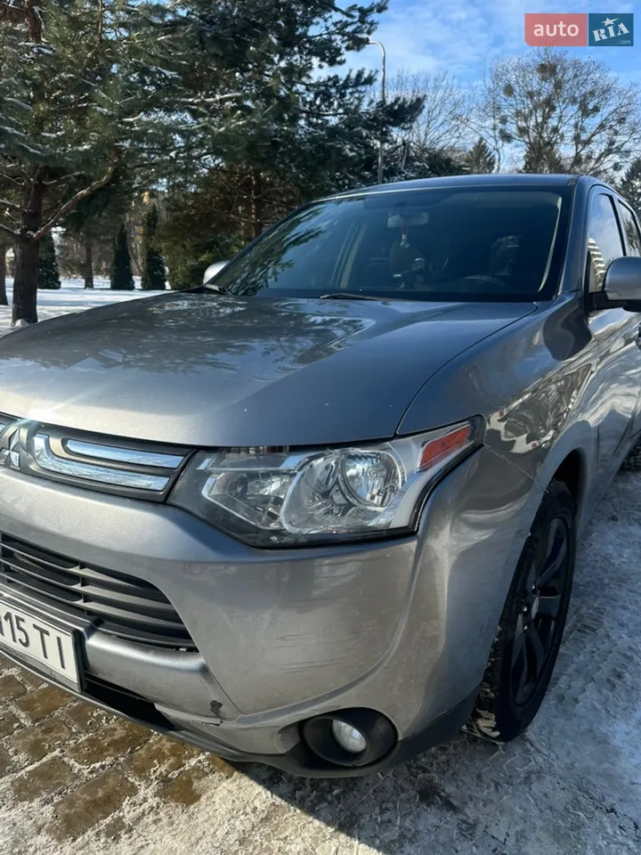 2013 Mitsubishi Outlander - мініатюра 14
