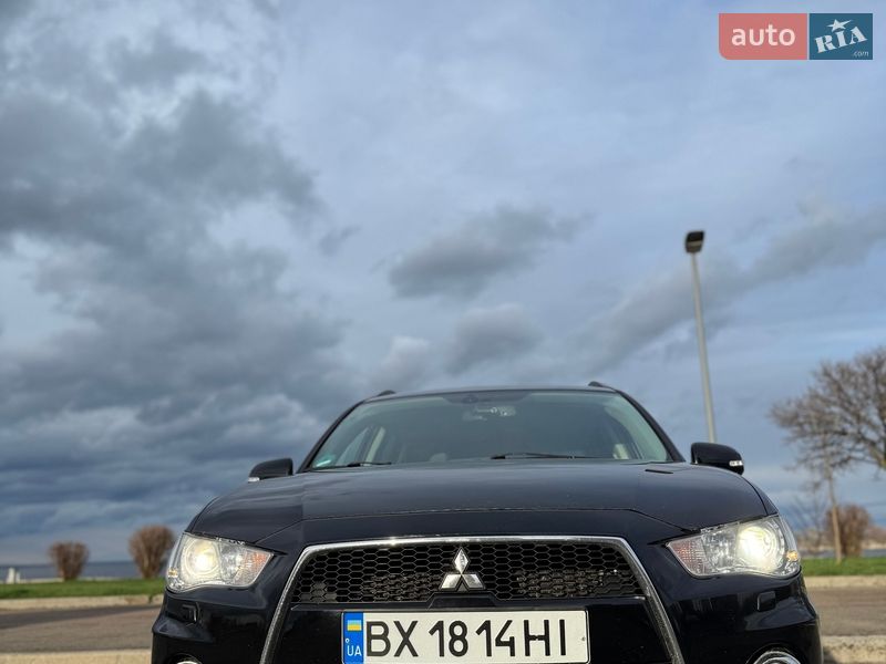 Внедорожник / Кроссовер Mitsubishi Outlander 2012 в Черкассах