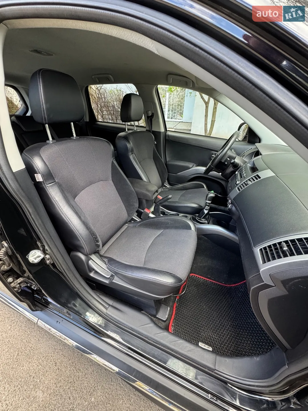2012 Mitsubishi Outlander - мініатюра 35