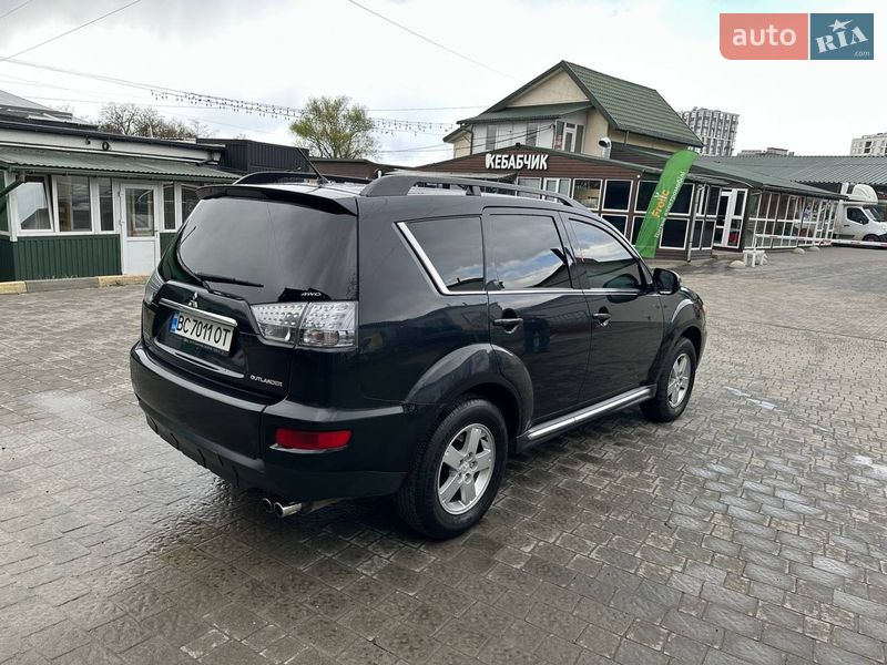 Позашляховик / Кросовер Mitsubishi Outlander 2011 в Львові