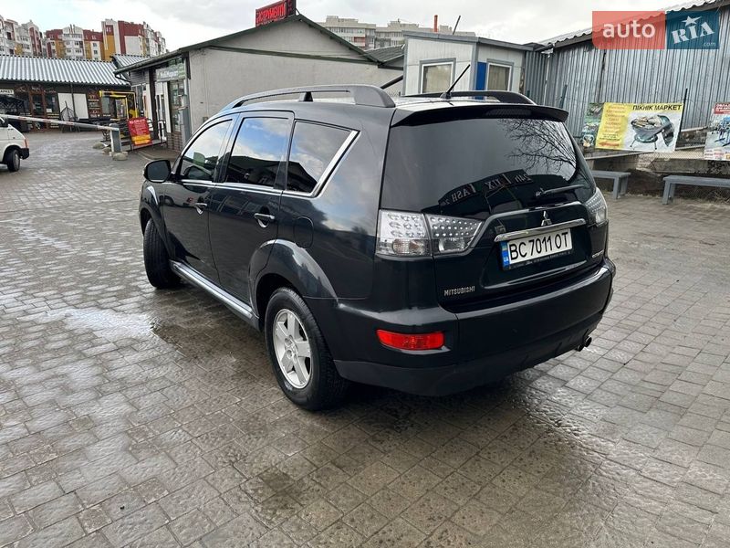 Позашляховик / Кросовер Mitsubishi Outlander 2011 в Львові