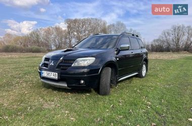 Позашляховик / Кросовер Mitsubishi Outlander 2005 в Переяславі
