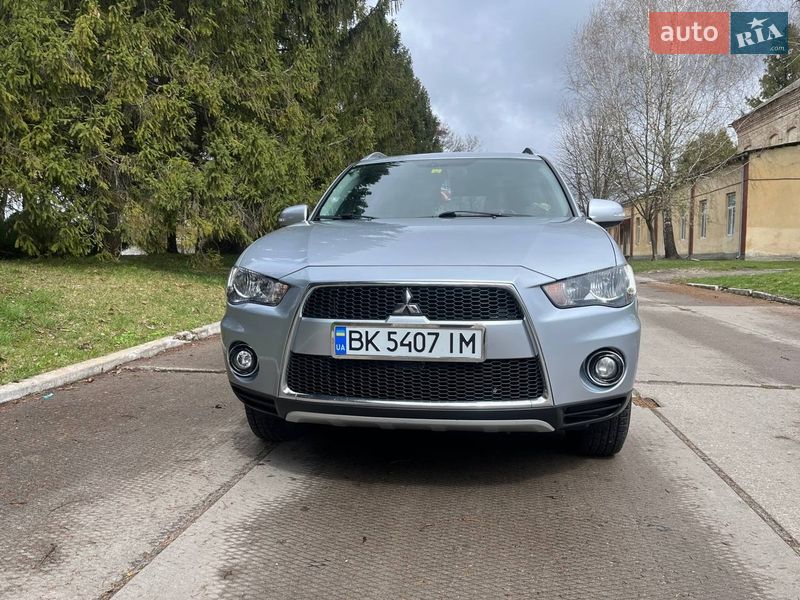 Mitsubishi Outlander 2010