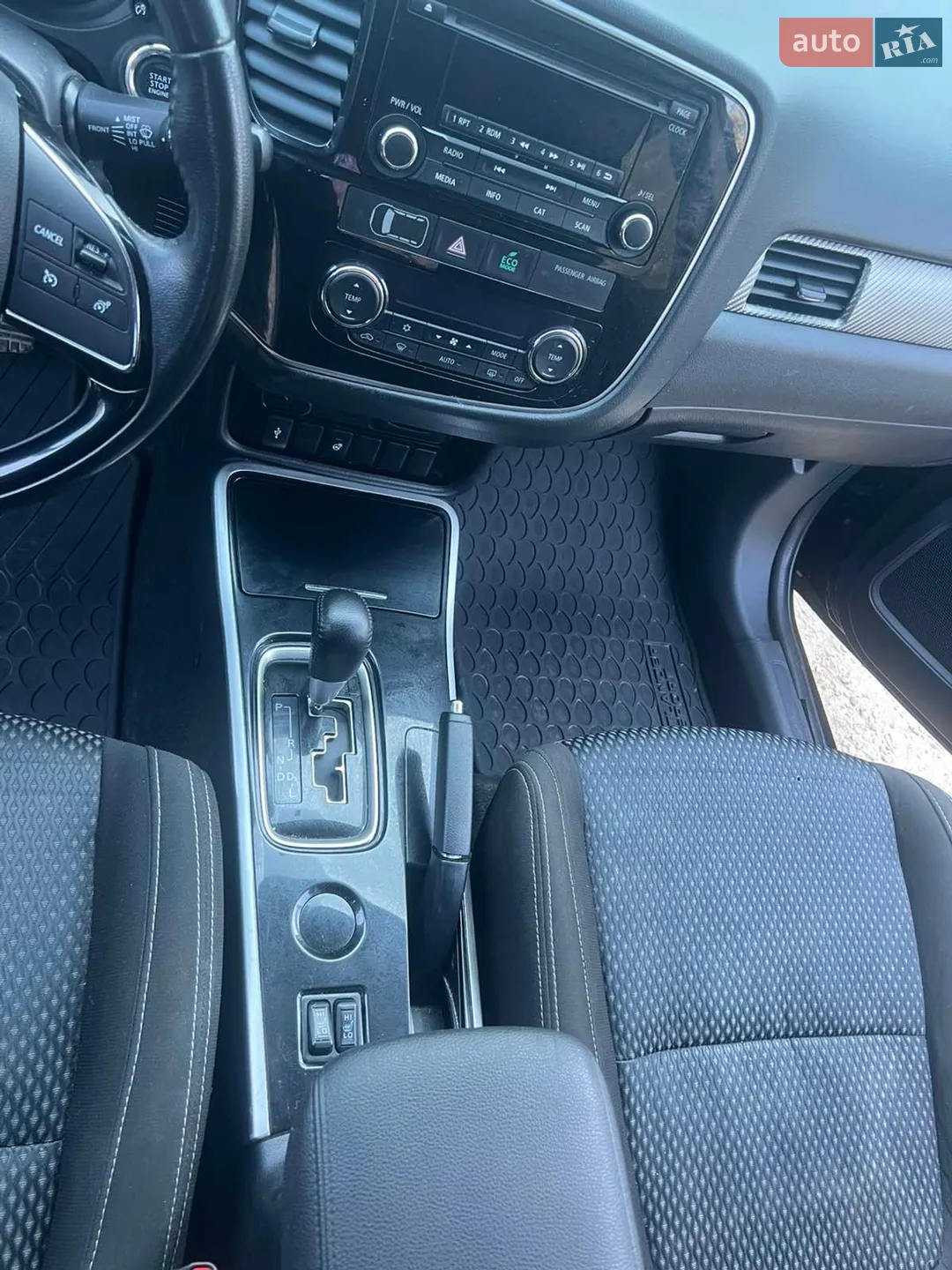 2017 Mitsubishi Outlander - мініатюра 9