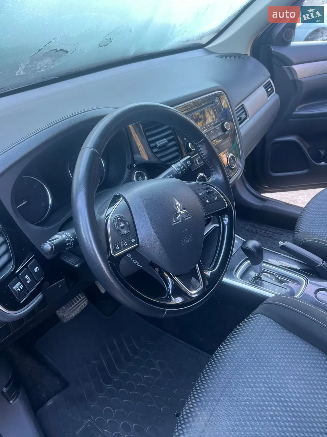 2017 Mitsubishi Outlander - мініатюра 14