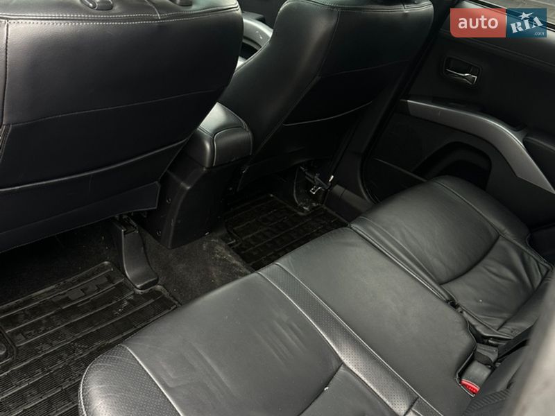 Внедорожник / Кроссовер Mitsubishi Outlander 2010 в Львове
