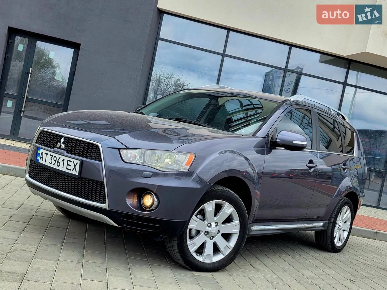 2010 Mitsubishi Outlander - мініатюра 16
