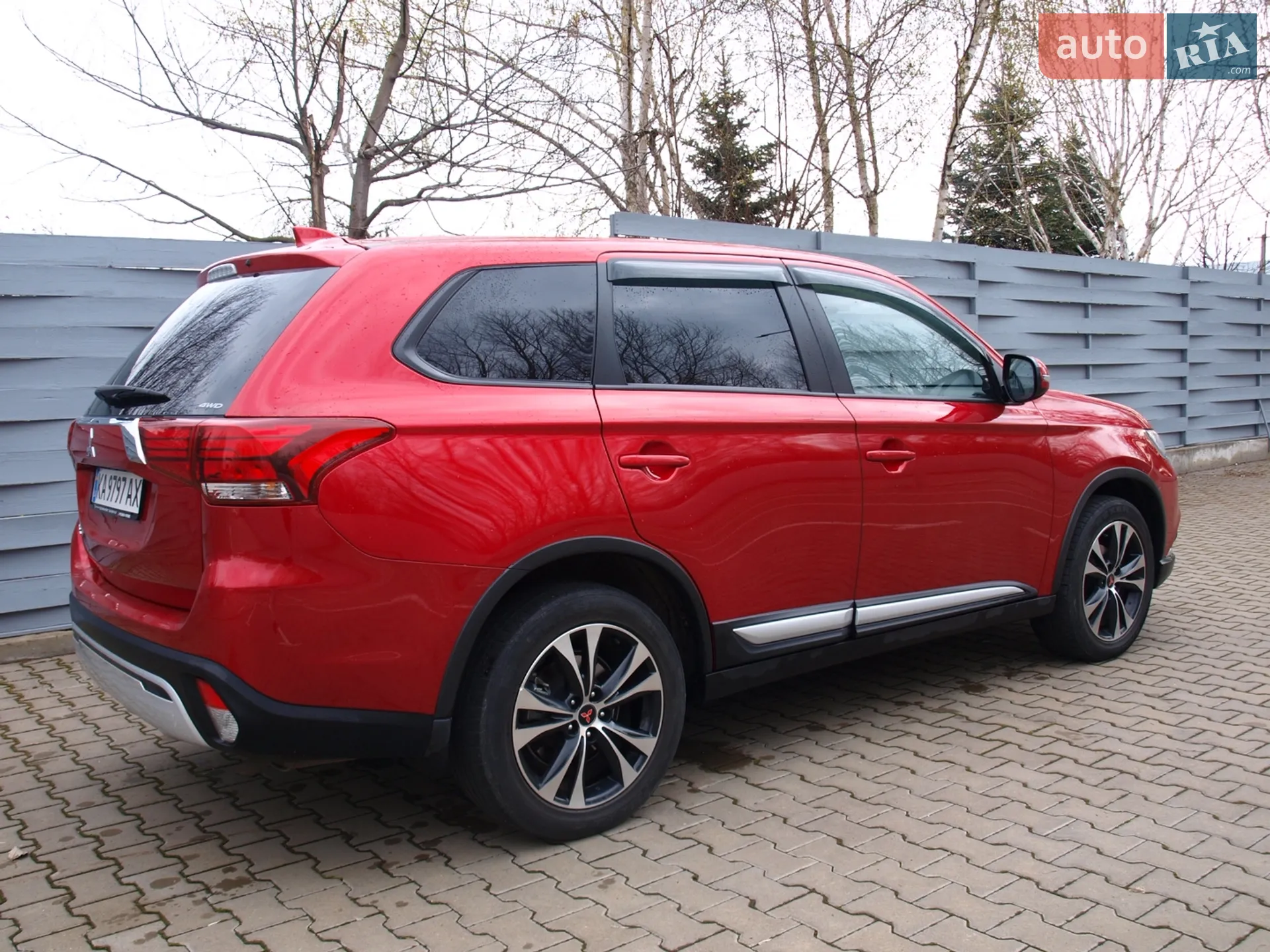 2021 Mitsubishi Outlander - мініатюра 2