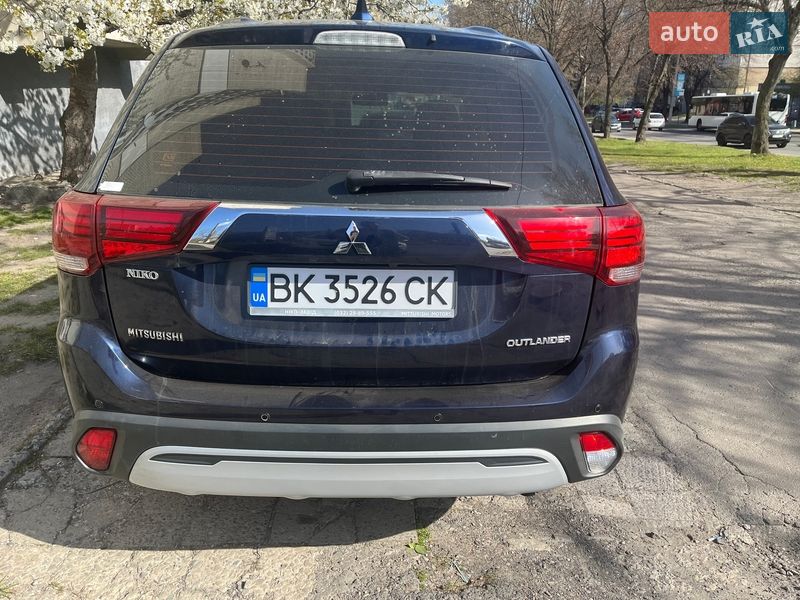 Mitsubishi Outlander 2019