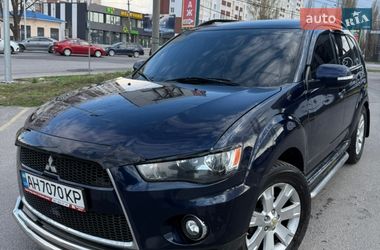 Позашляховик / Кросовер Mitsubishi Outlander 2010 в Києві