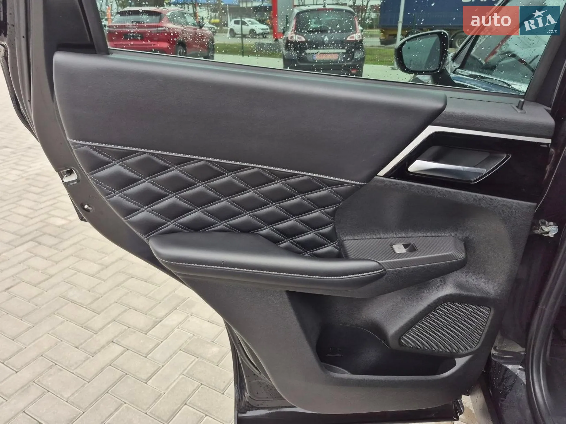2021 Mitsubishi Outlander - мініатюра 11