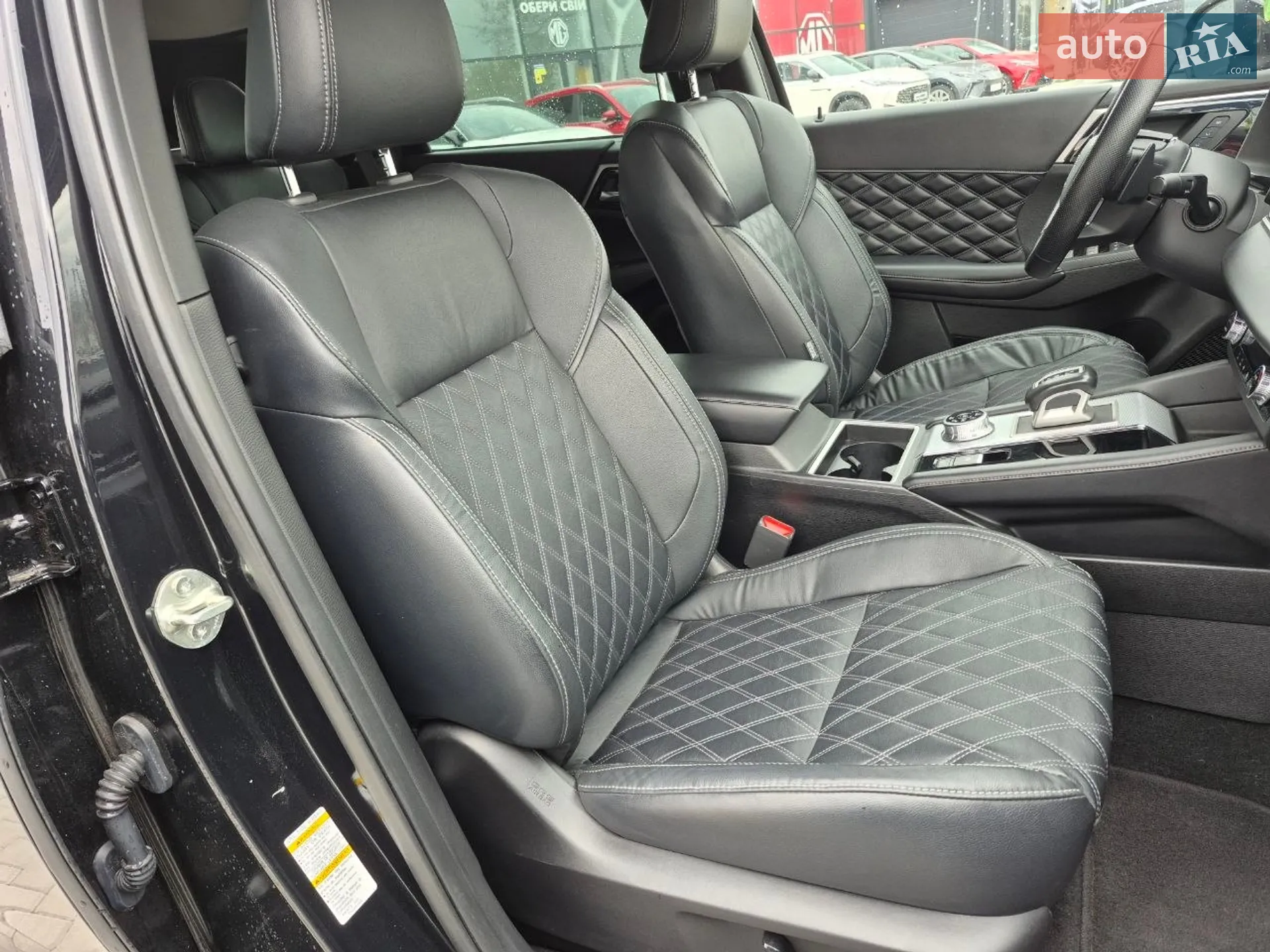 2021 Mitsubishi Outlander - мініатюра 20