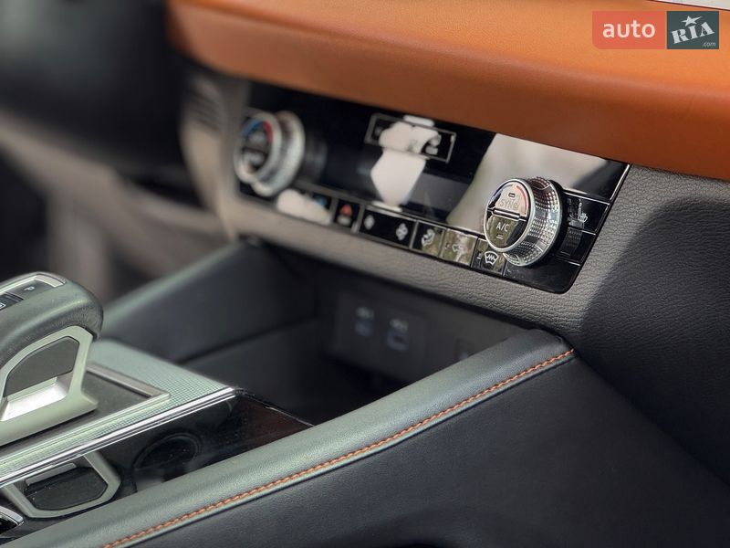 Внедорожник / Кроссовер Mitsubishi Outlander 2021 в Запорожье