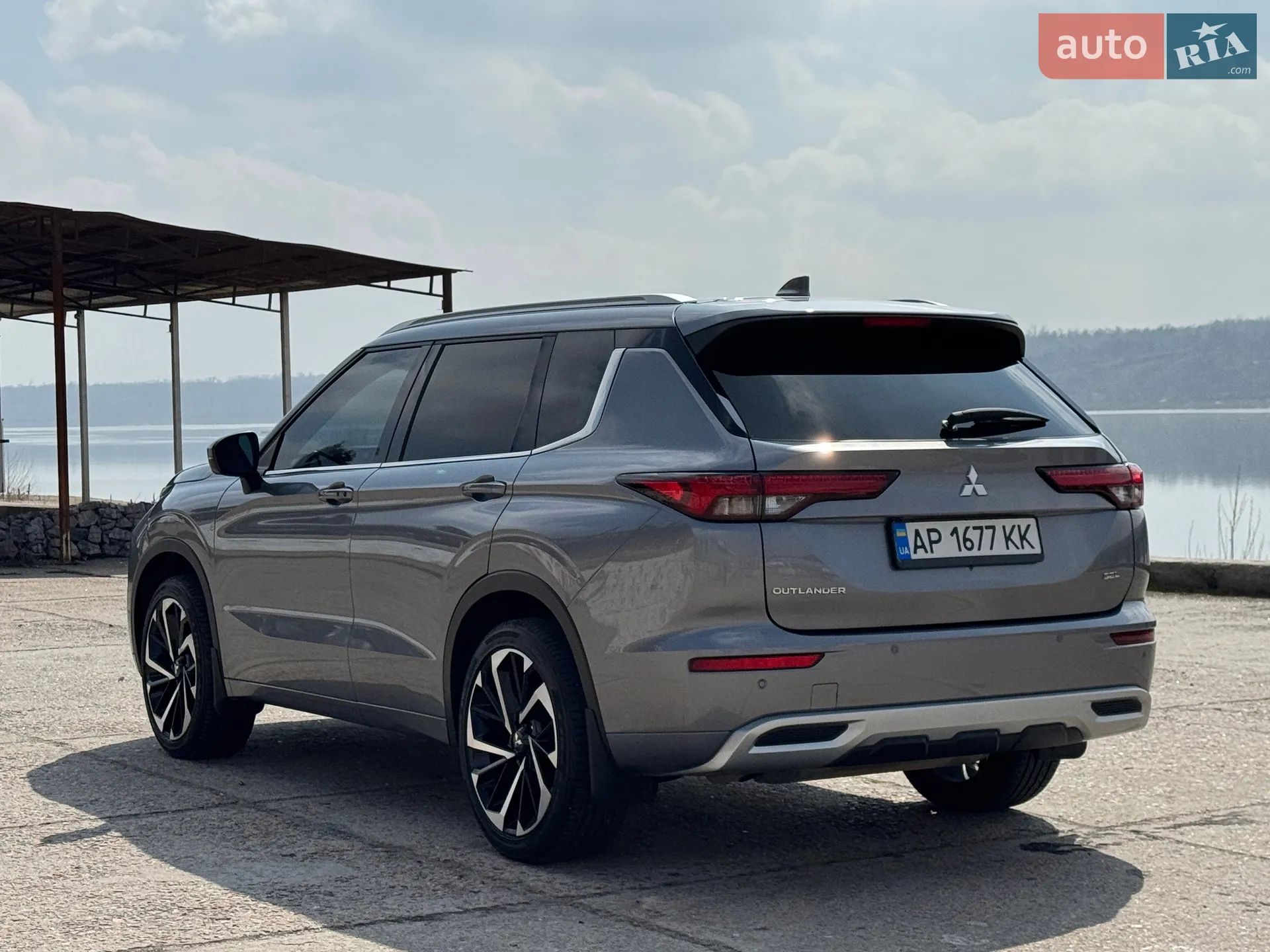 2021 Mitsubishi Outlander - мініатюра 13