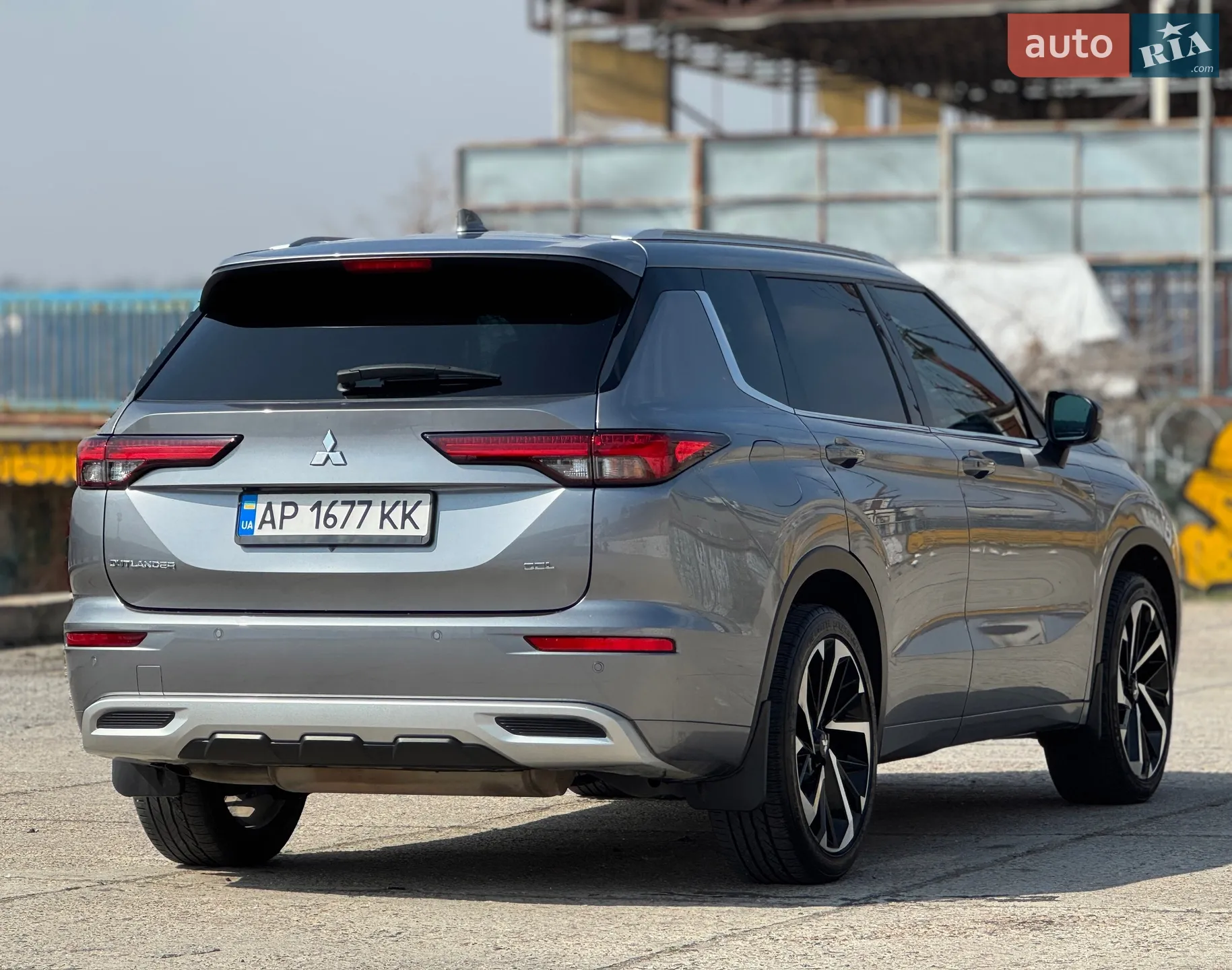 2021 Mitsubishi Outlander - мініатюра 12