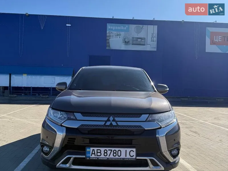 Mitsubishi Outlander 2021