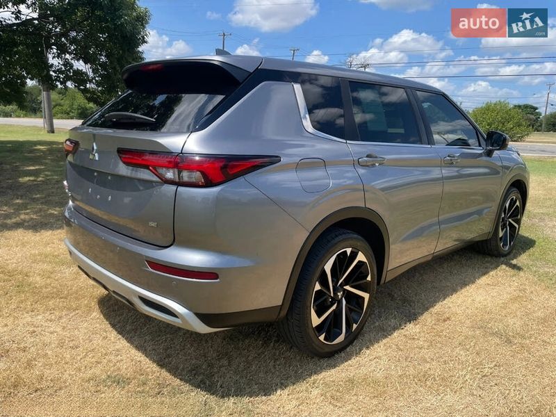 Внедорожник / Кроссовер Mitsubishi Outlander 2021 в Чернигове