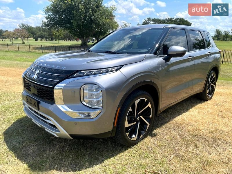 Внедорожник / Кроссовер Mitsubishi Outlander 2021 в Чернигове