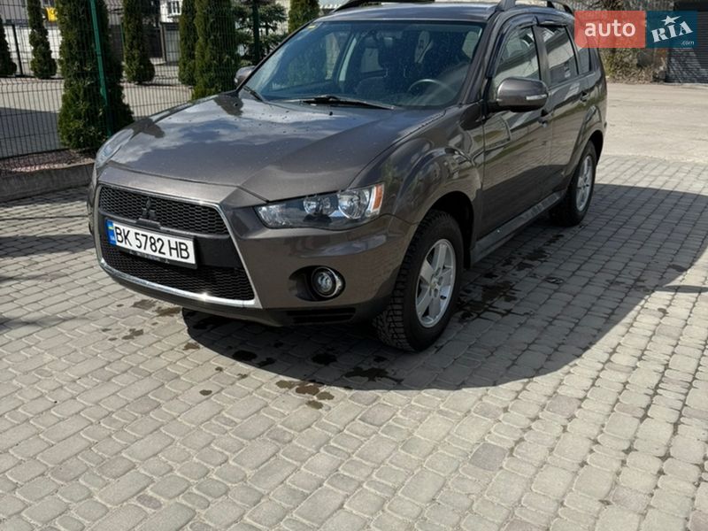 Mitsubishi Outlander 2010