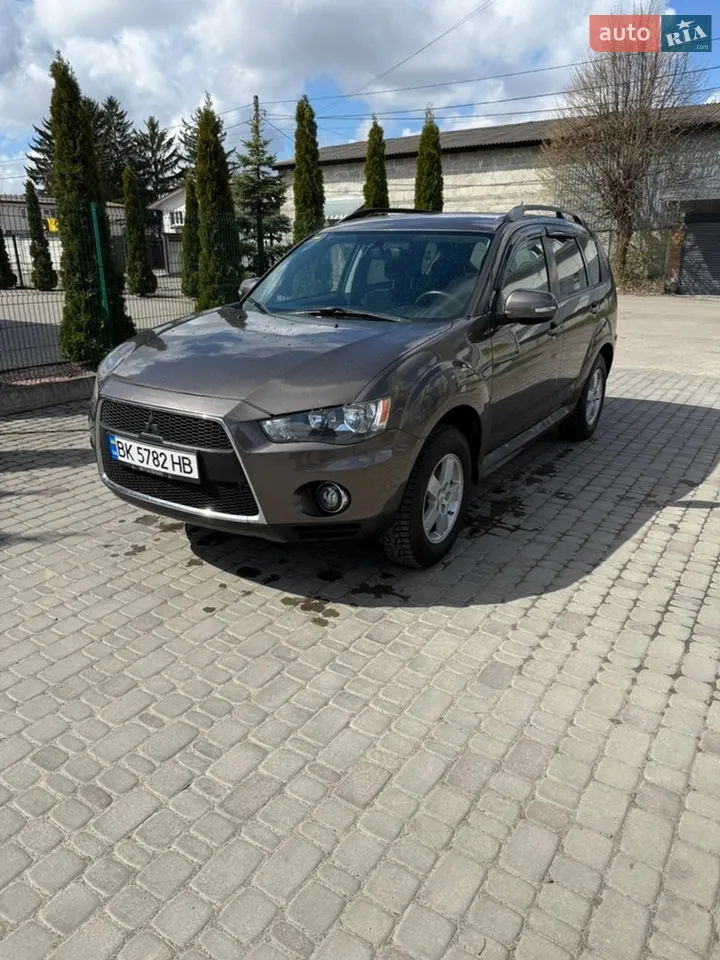 2010 Mitsubishi Outlander - мініатюра 22