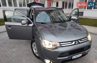 Позашляховик / Кросовер Mitsubishi Outlander 2013 в Львові