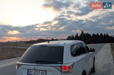 Внедорожник / Кроссовер Mitsubishi Outlander 2014 в Турке