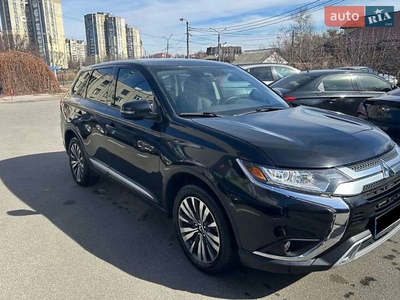 Mitsubishi Outlander 2019