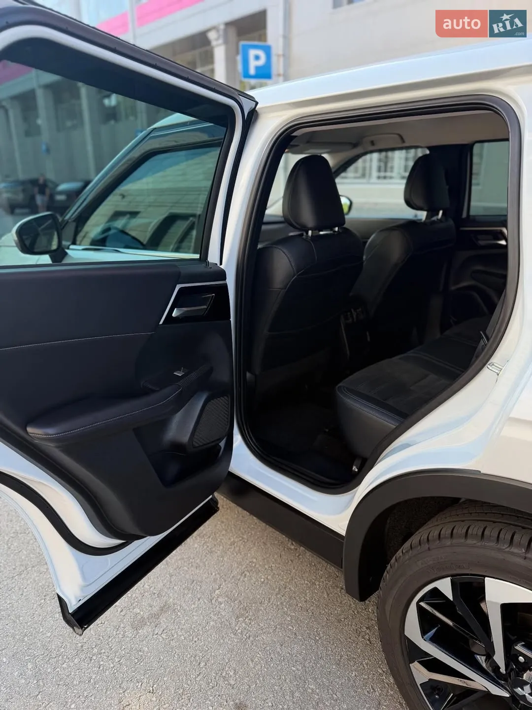 2022 Mitsubishi Outlander - мініатюра 8