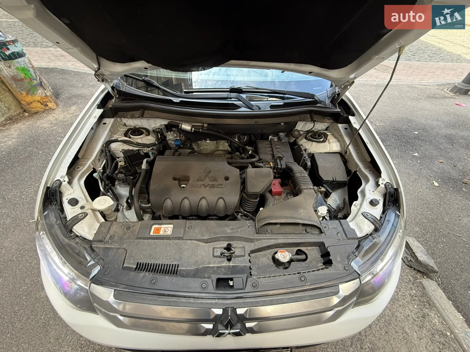 2014 Mitsubishi Outlander - мініатюра 81