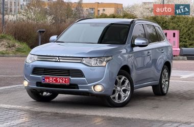 Позашляховик / Кросовер Mitsubishi Outlander 2014 в Дрогобичі