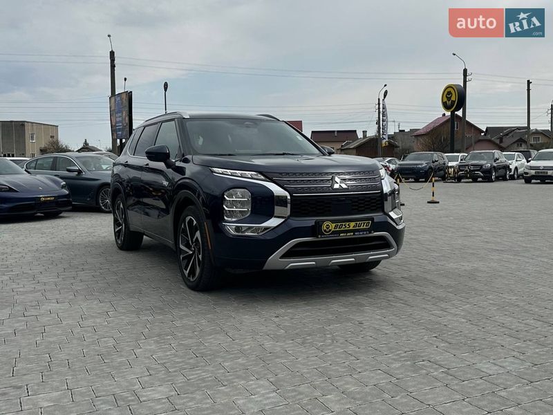 Mitsubishi Outlander 2024