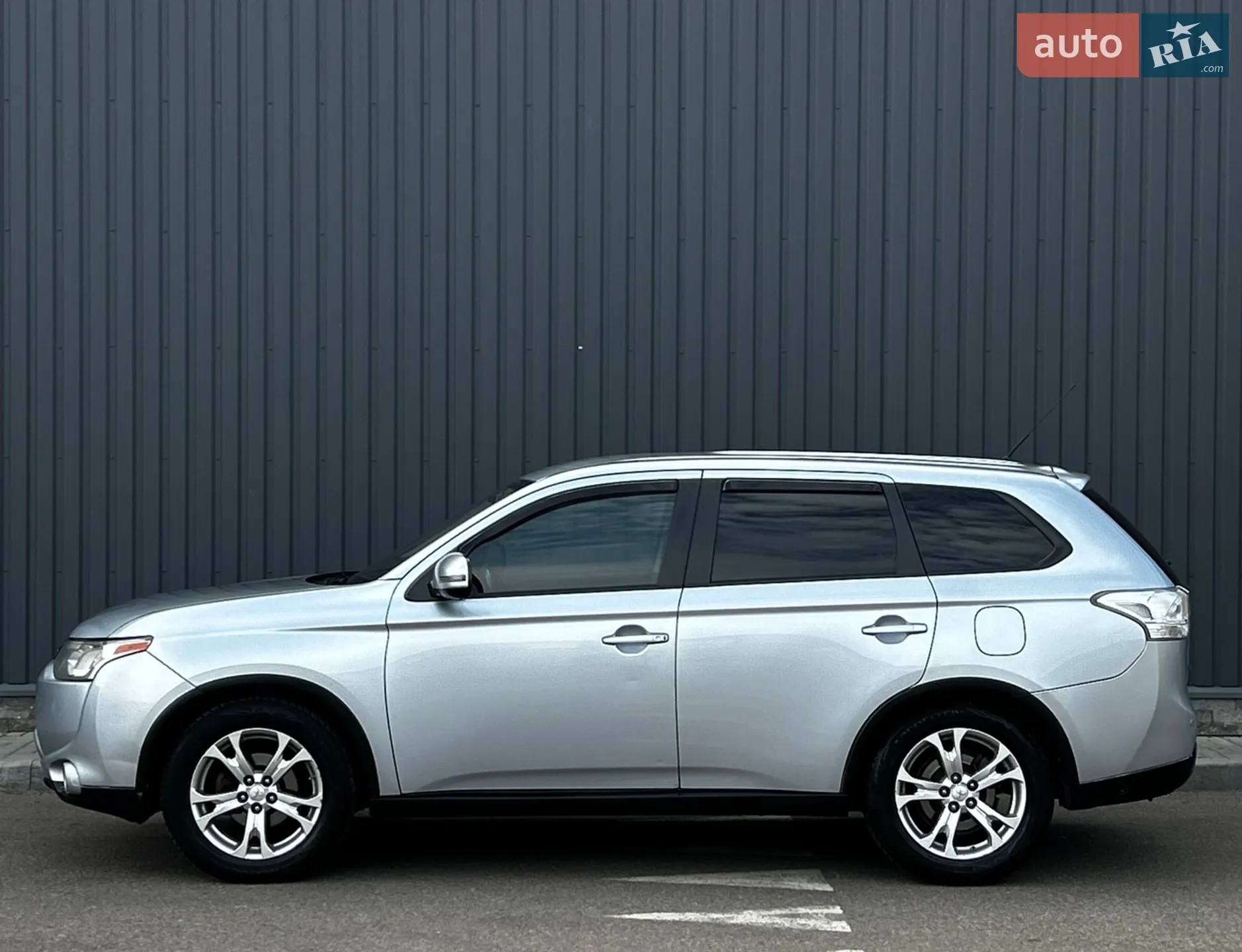 2014 Mitsubishi Outlander - мініатюра 2