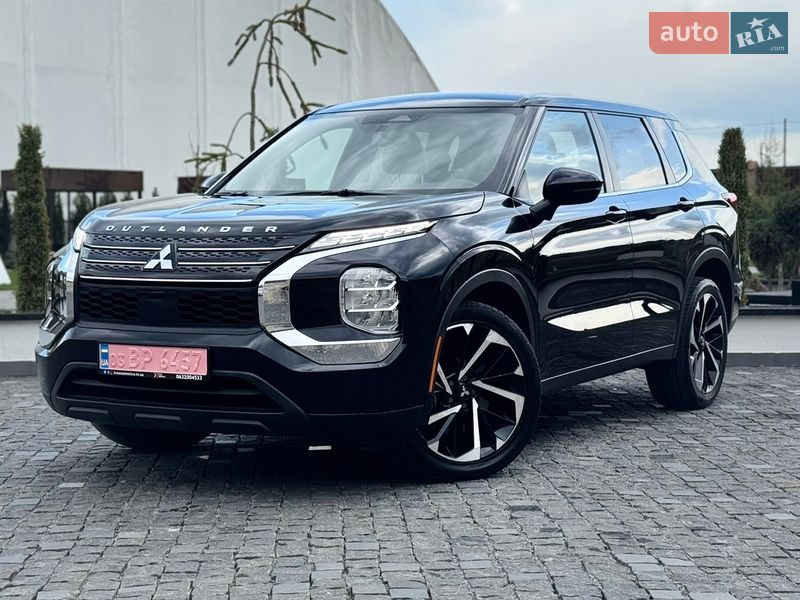 Mitsubishi Outlander 2023